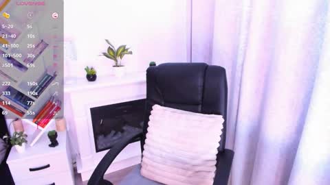 miss_jollie online show from 4, 10, 2025