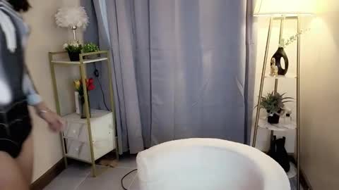 miss_kyrstyn online show from 20, 4, 2026
