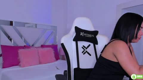   online show from 19, 1, 2025