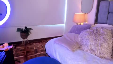 Mian  online show from 18, 9, 2025