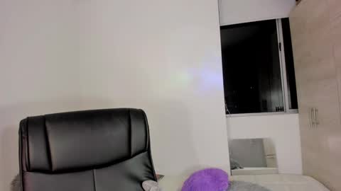 Goddess Myers  thumb up is important for me kisses  online show from 18, 1, 2025