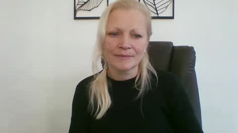 miss_natalix online show from 25, 10, 2025