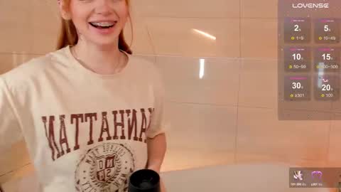 Snapshot of miss_redfox chatting on 27, 9, 2025 Margo online show from 27, 9, 2025