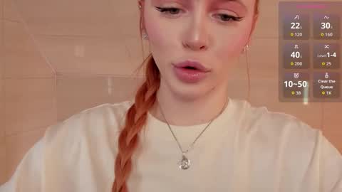 Snapshot of miss_redfox chatting on 6, 11, 2025 Margo online show from 6, 11, 2025