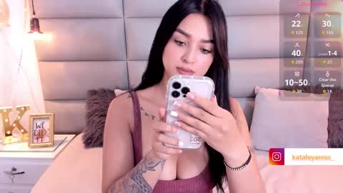 Snapshot of miss_ross_ chatting on 9, 10, 2025 onlyfanskataleyaross online show from 9, 10, 2025