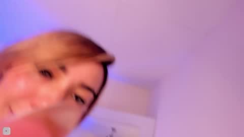 Sofia Castro online show from 10, 1, 2025