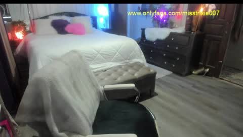 Trixie007 online show from 13, 6, 2026