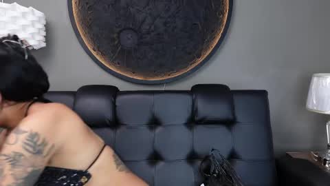 Vaiolette online show from 8, 4, 2026