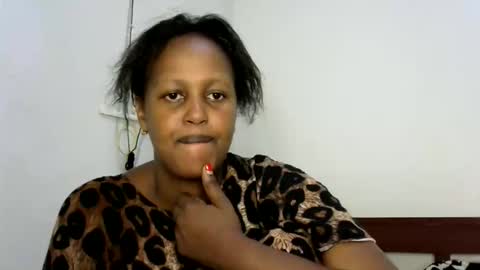 Snapshot of miss_vall chatting on 10, 12, 2024 miss_vall online show from 10, 12, 2024