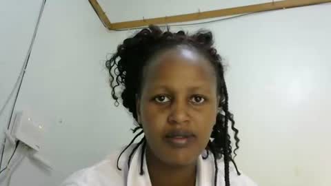 Snapshot of miss_vall chatting on 23, 1, 2025 miss_vall online show from 23, 1, 2025