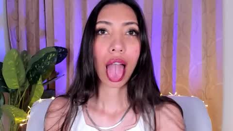 Snapshot of miss_veronica2 chatting on 14, 1, 2026 Miss Veronica online show from 14, 1, 2026