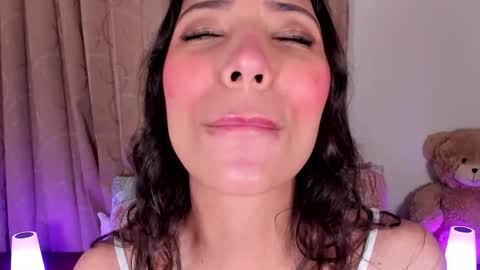 Snapshot of miss_veronica2 chatting on 4, 2, 2026 Miss Veronica online show from 4, 2, 2026