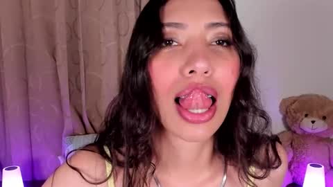 Snapshot of miss_veronica2 chatting on 6, 2, 2026 Miss Veronica online show from 6, 2, 2026