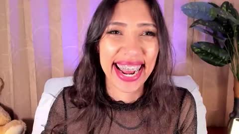 Snapshot of miss_veronica2 chatting on 12, 3, 2026 Miss Veronica online show from 12, 3, 2026