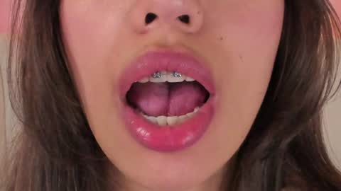 Veronica summer  7AM to 1500 PM hour GMT-5 online show from 14, 1, 2025