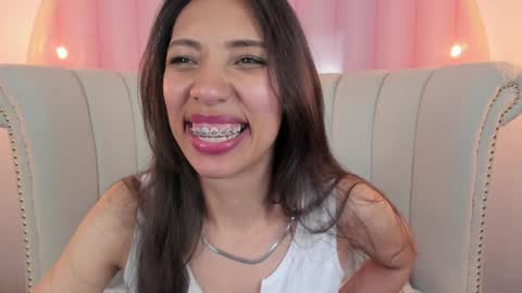 Veronica summer  7AM to 1500 PM hour GMT-5 online show from 21, 1, 2025