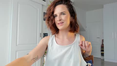 Snapshot of missalexthorn chatting on 5, 3, 2026 Alexandra Thorn online show from 5, 3, 2026