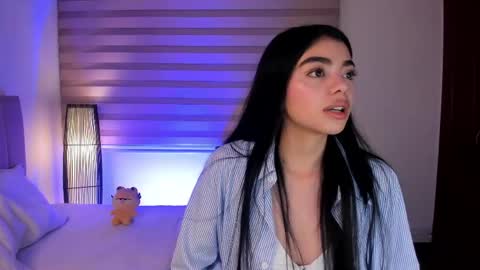 Ariadna Ruiz online show from 15, 4, 2026