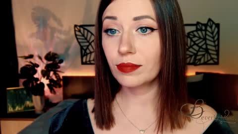 The divine Beverly online show from 14, 12, 2024