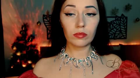 The divine Beverly online show from 29, 12, 2024