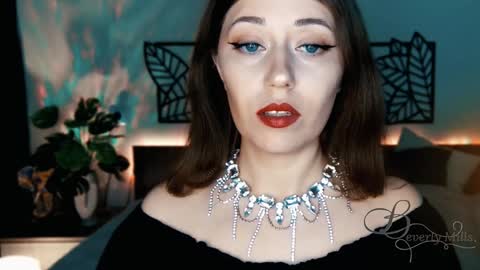 The divine Beverly online show from 11, 1, 2025