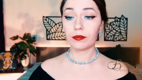 The divine Beverly online show from 27, 2, 2025