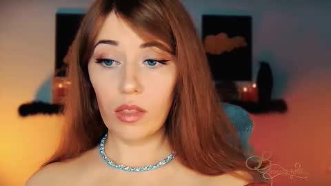 The divine Beverly online show from 8, 11, 2025