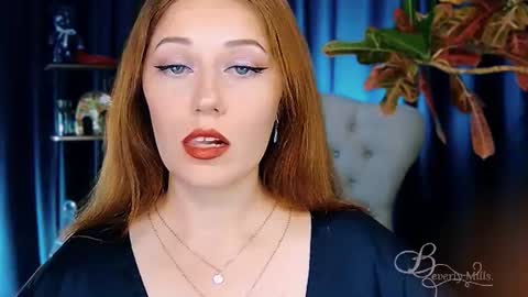 The divine Beverly online show from 15, 7, 2026