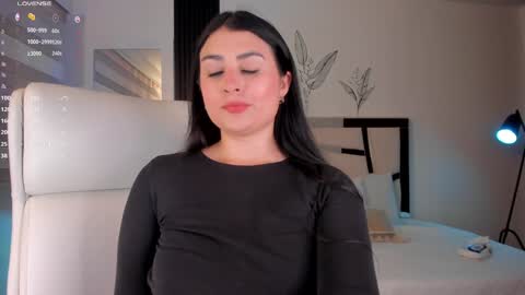 Bianca Torres online show from 16, 12, 2024