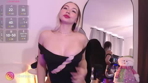 Snapshot of missblair12 chatting on 16, 12, 2024 MissBlair online show from 16, 12, 2024