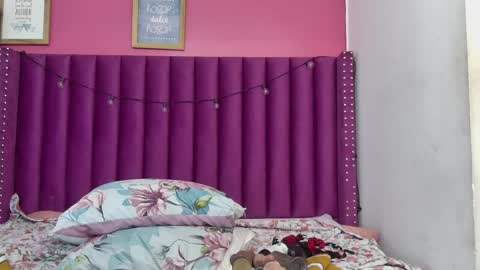 Miss Evelyn  online show from 29, 3, 2026