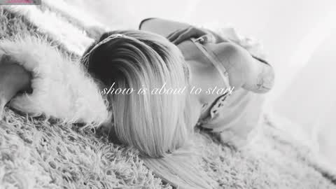 Chloe freelance model Please your thumbs up are important  online show from 23, 12, 2025