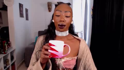 Emilie Diaz online show from 6, 3, 2026