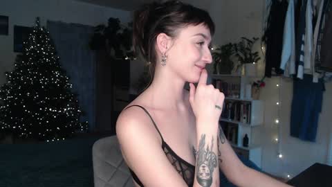 Snapshot of missfiti chatting on 15, 12, 2024 missfiti online show from 15, 12, 2024