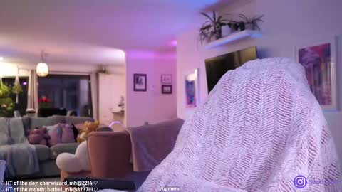 Snapshot of misshowl chatting on 16, 2, 2025 Lexi Bitch Tits Baked Goldfish Howl Miss Zero Remeber The First online show from 16, 2, 2025