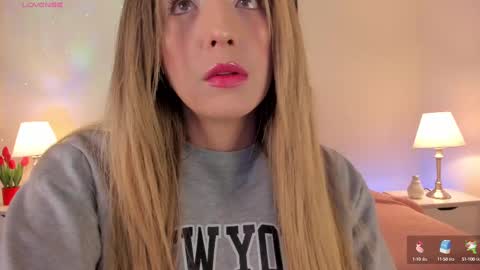 Bella Castillo online show from 2, 10, 2025