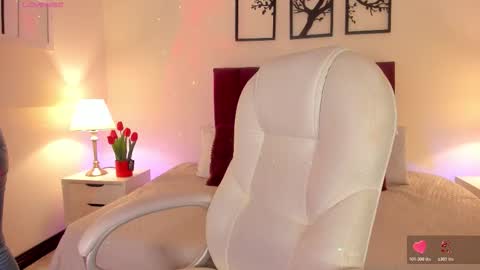 Bella Castillo online show from 16, 12, 2025