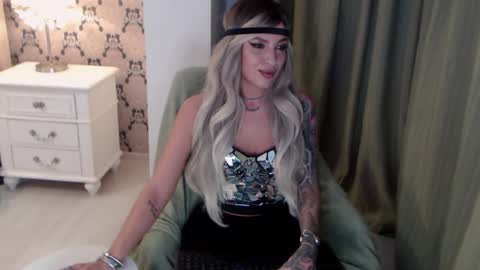 MissJenny7 online show from 4, 12, 2025