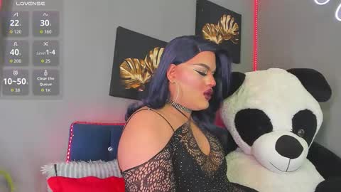 kassandra lazcano online show from 5, 12, 2025