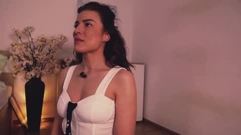 Lullu online show from 13, 11, 2025