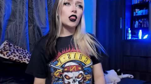 Miss Luna online show from 15, 10, 2025