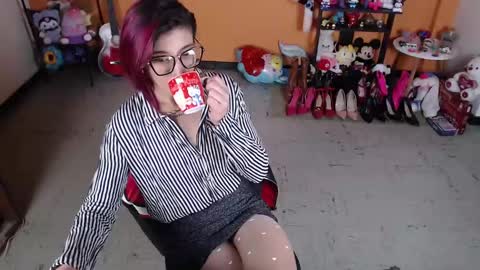 Miss Mia online show from 17, 1, 2025