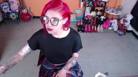 Miss Mia online show from 28, 1, 2025