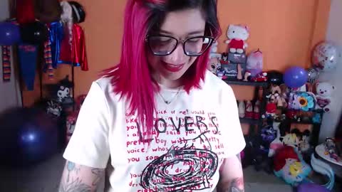 Miss Mia online show from 8, 9, 2025