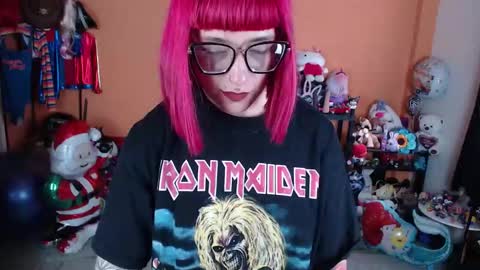 Miss Mia online show from 3, 12, 2025