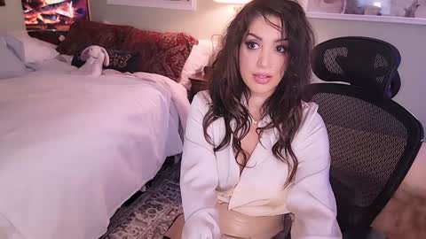 Mina online show from 17, 1, 2025