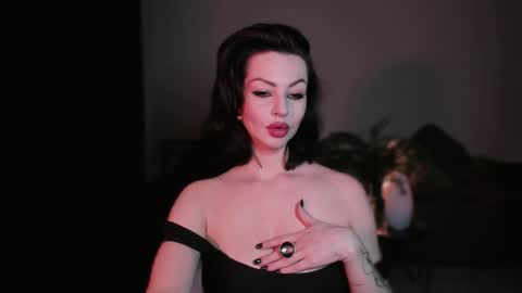   online show from 18, 12, 2025