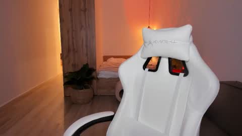 Miss Molly -  online show from 27, 2, 2026