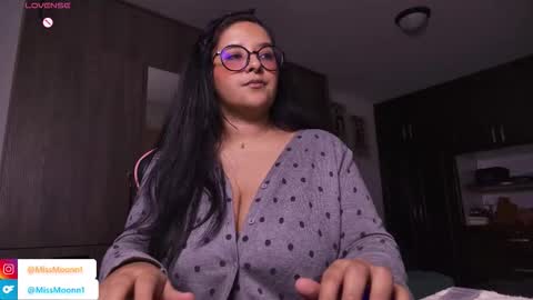 MissMoon online show from 29, 10, 2025