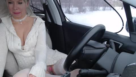 Snapshot of missofkiss chatting on 10, 12, 2024 Olenka online show from 10, 12, 2024